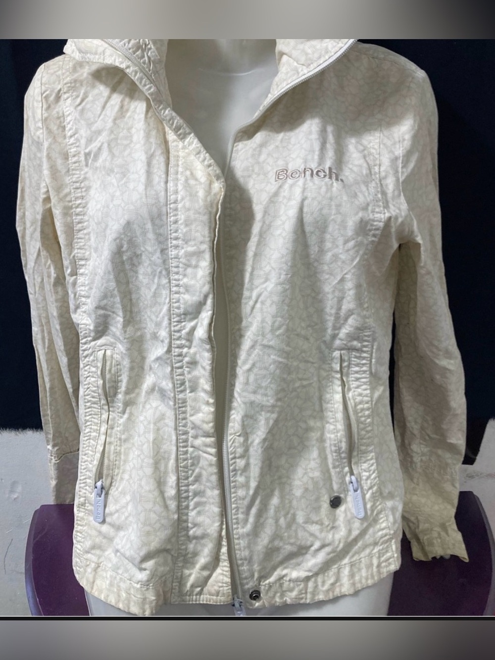 Bench Cream Zip Jacket Y2K Logo Collar Lightweight Coat Size S
